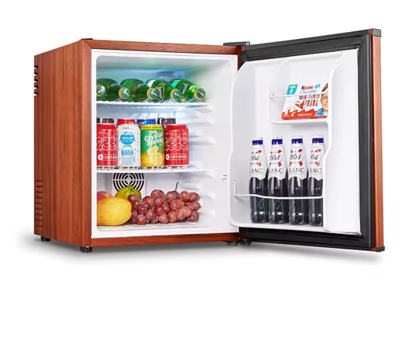 Front View Straws and Plant